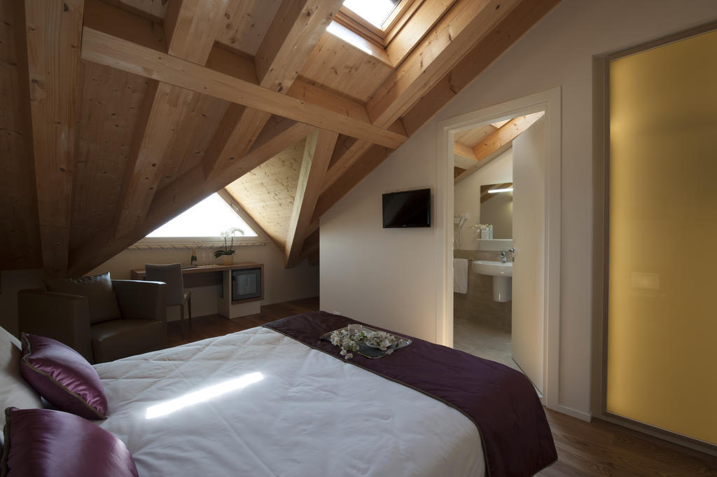 Villa Del Poggio Prosecco Bike Hotel San Pietro Di Feletto Habitación foto